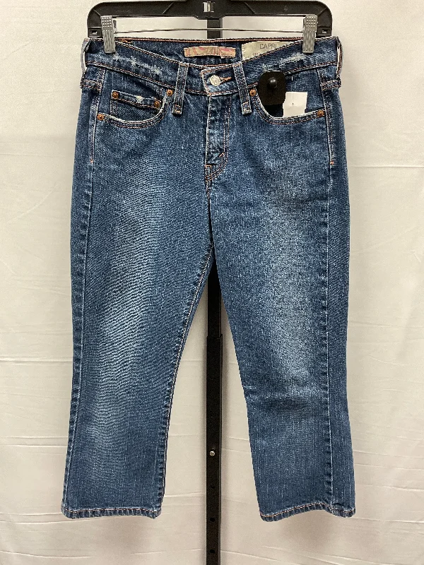 Blue Denim Capris Levis, Size 4