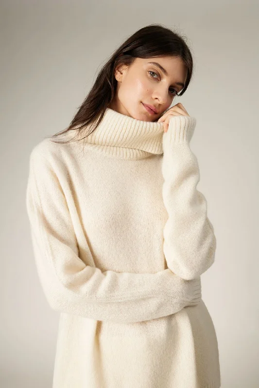 Sui Turtle Neck Oversized Cashmere Sweater